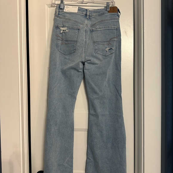 American Eagle Distressed Jeans NWT - Picture 3 of 6